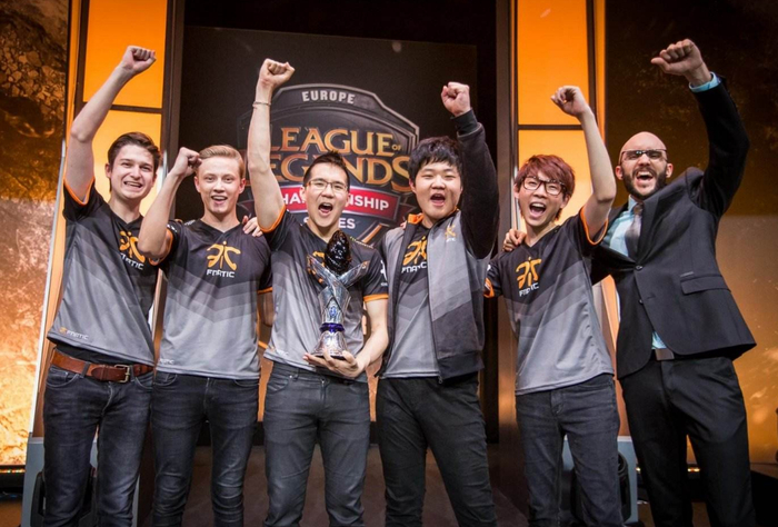 S赛传奇谢幕,球迷泪洒赛场 S赛传奇谢幕,球迷泪洒赛场