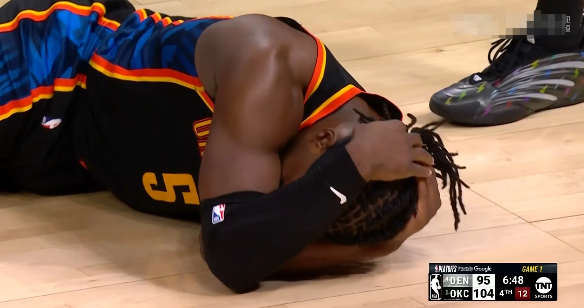 马刺横扫广东队,约基奇刷新纪录 马刺横扫广东队,约基奇刷新纪录