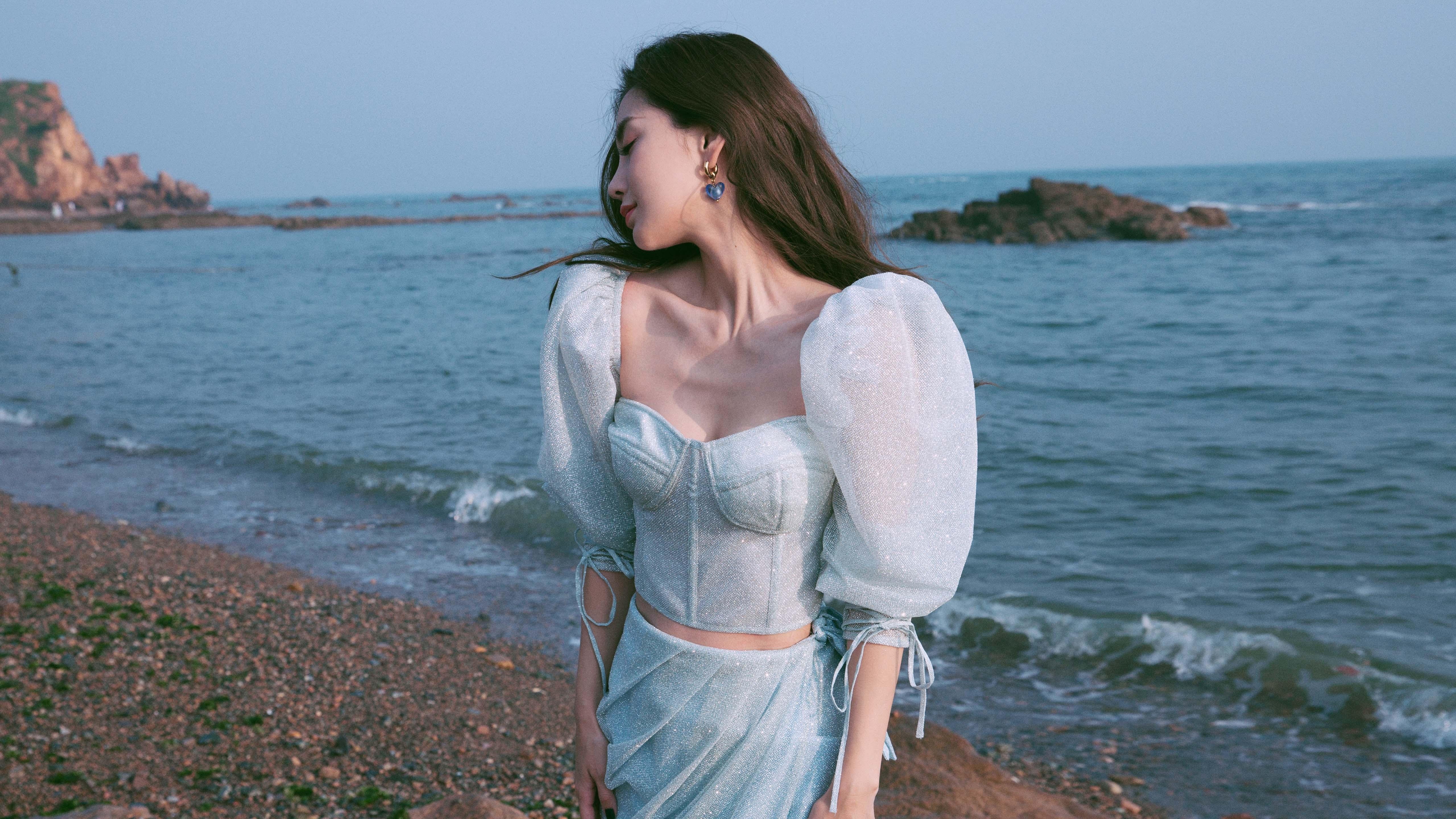 东欧铁骑碾碎地中海堡垒,卢卡库加冕,欧洲足坛新王当立